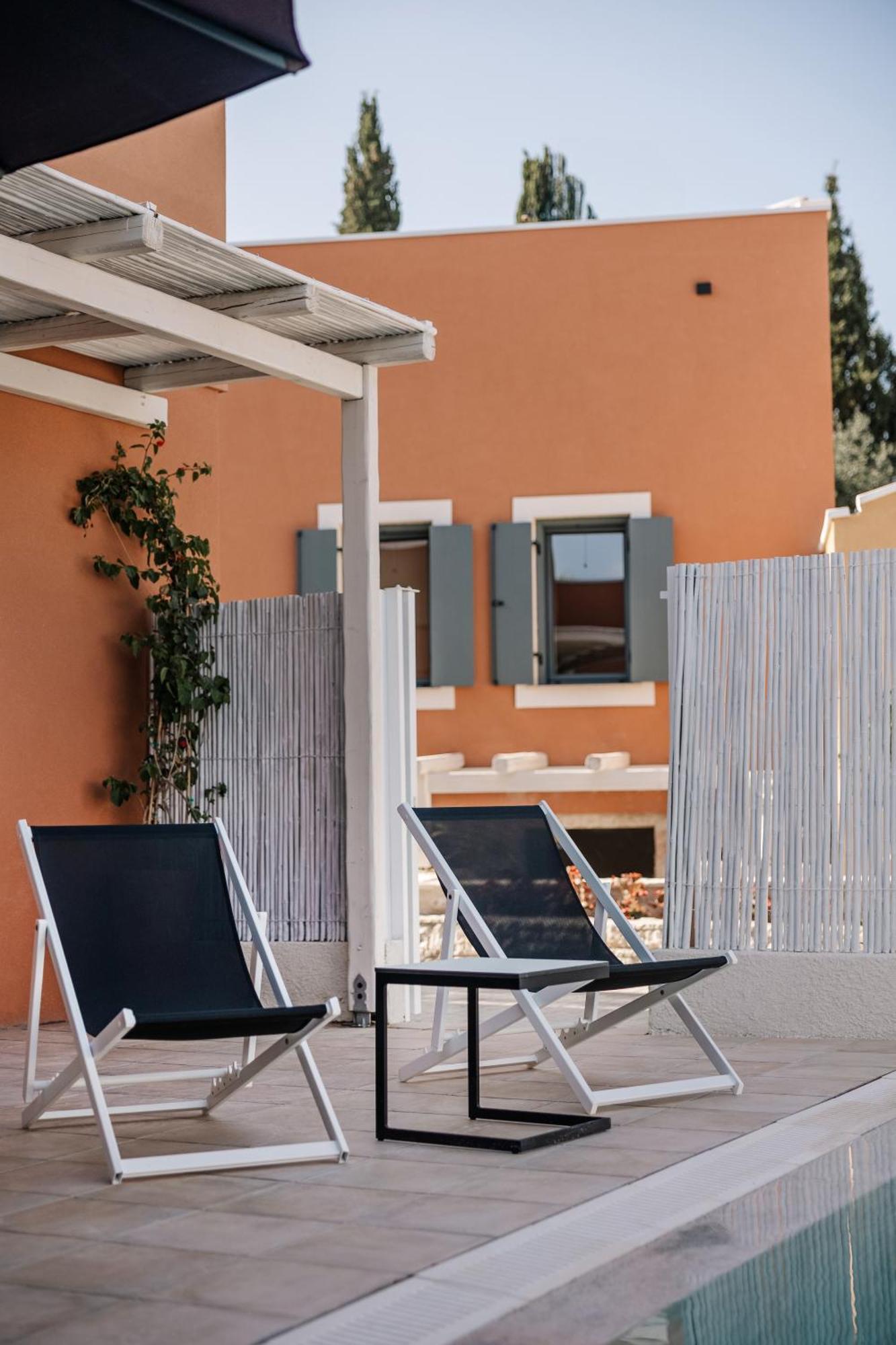 Tessera & Collection * Gouvia